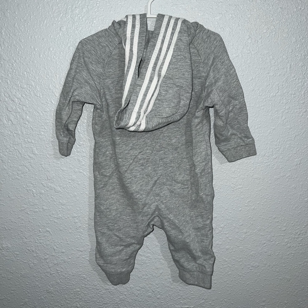 Adidas , size 6M, Grey & White - Picture 2 of 2